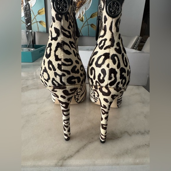 Guess Zebra Print Ankle Boots - Picture 3 of 8